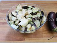 بادمجان خورشتی با سیب زمینی - طرز تهیه عکس گام به گام طرز پخت آنها با گوجه فرنگی و سایر سبزیجات بادمجان سرخ شده با سیب زمینی در ماهیتابه
